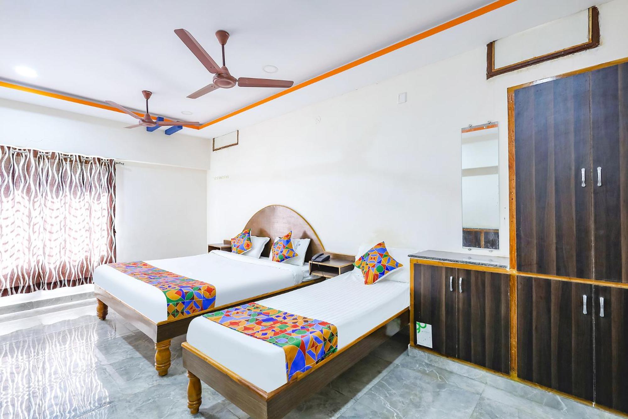 Capital O Lakshmi Residency Hotel Tirupati Exterior foto