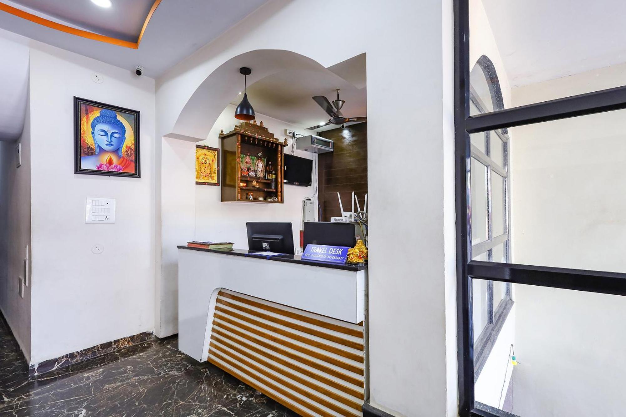 Capital O Lakshmi Residency Hotel Tirupati Exterior foto