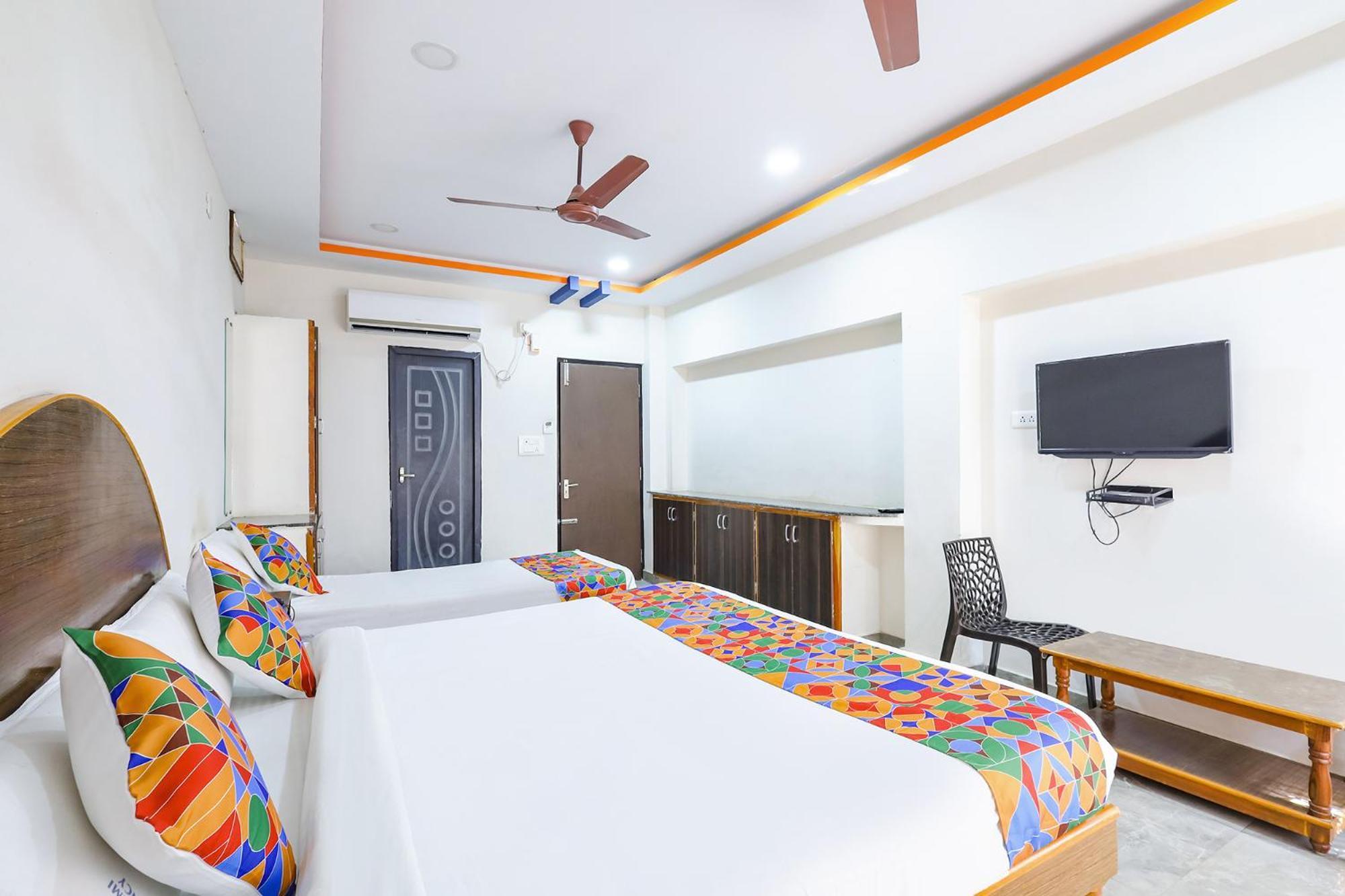 Capital O Lakshmi Residency Hotel Tirupati Exterior foto