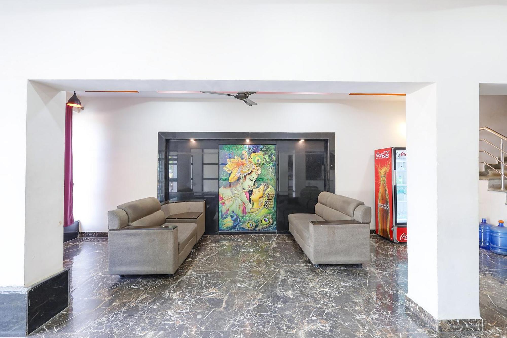 Capital O Lakshmi Residency Hotel Tirupati Exterior foto