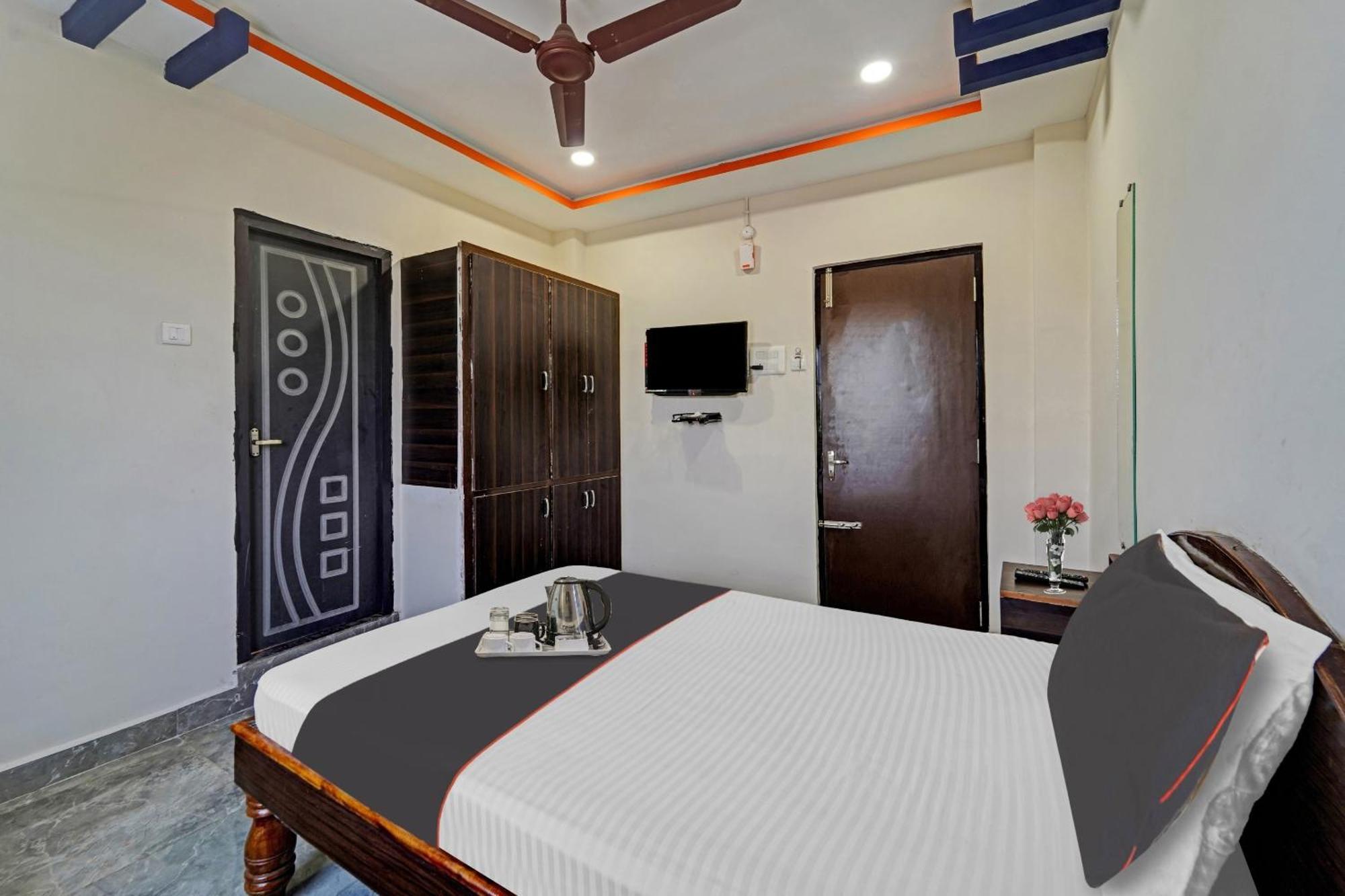 Capital O Lakshmi Residency Hotel Tirupati Exterior foto