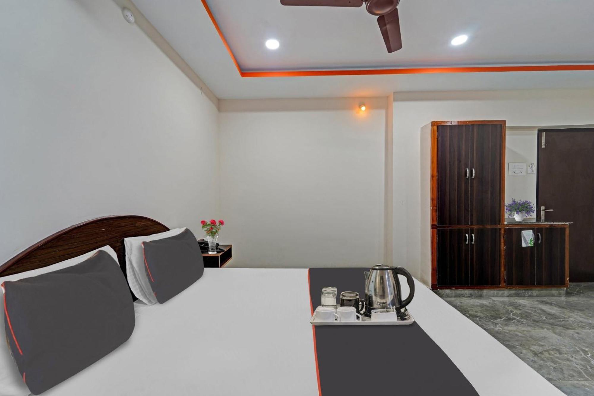 Capital O Lakshmi Residency Hotel Tirupati Exterior foto