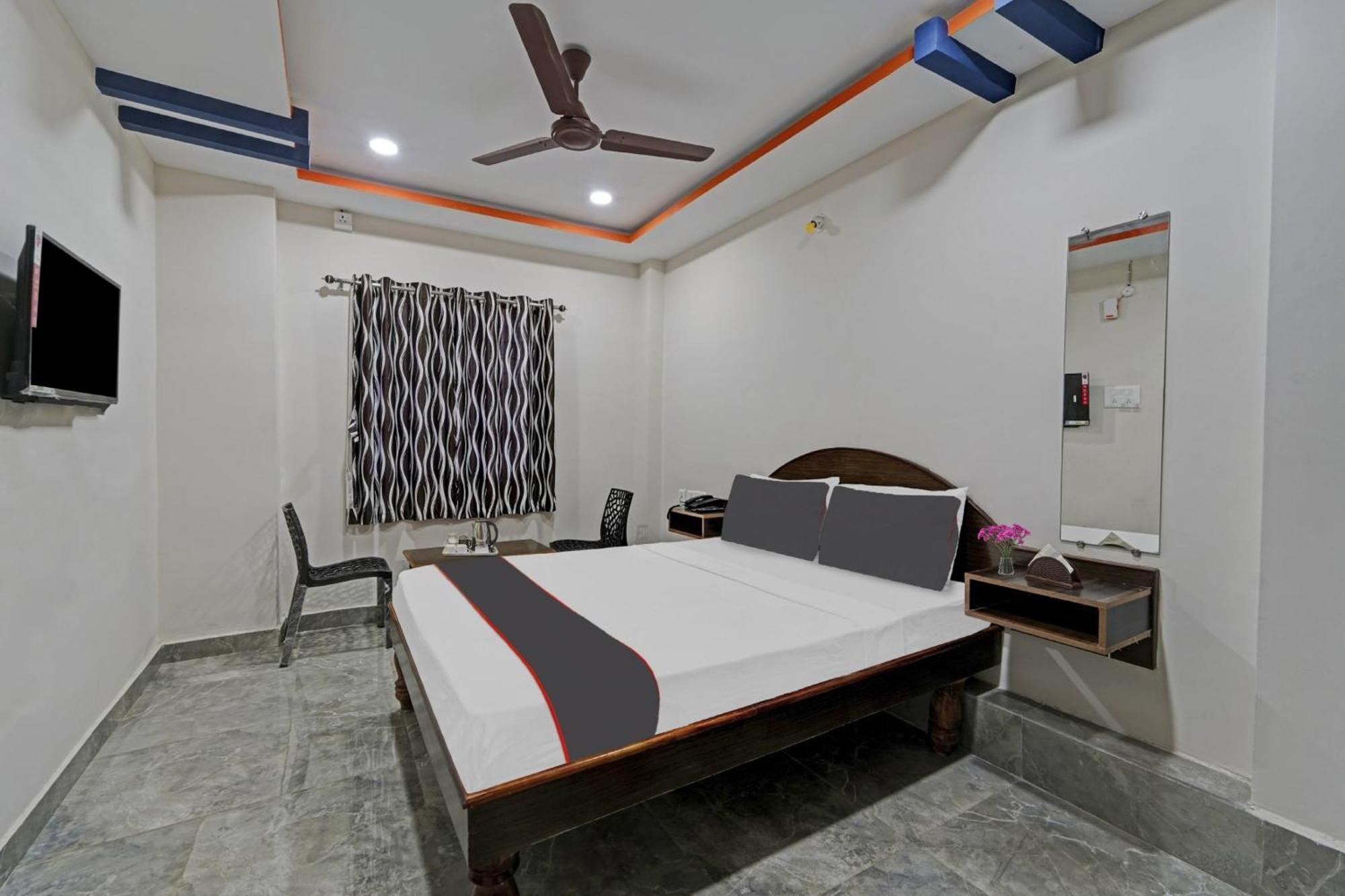 Capital O Lakshmi Residency Hotel Tirupati Exterior foto