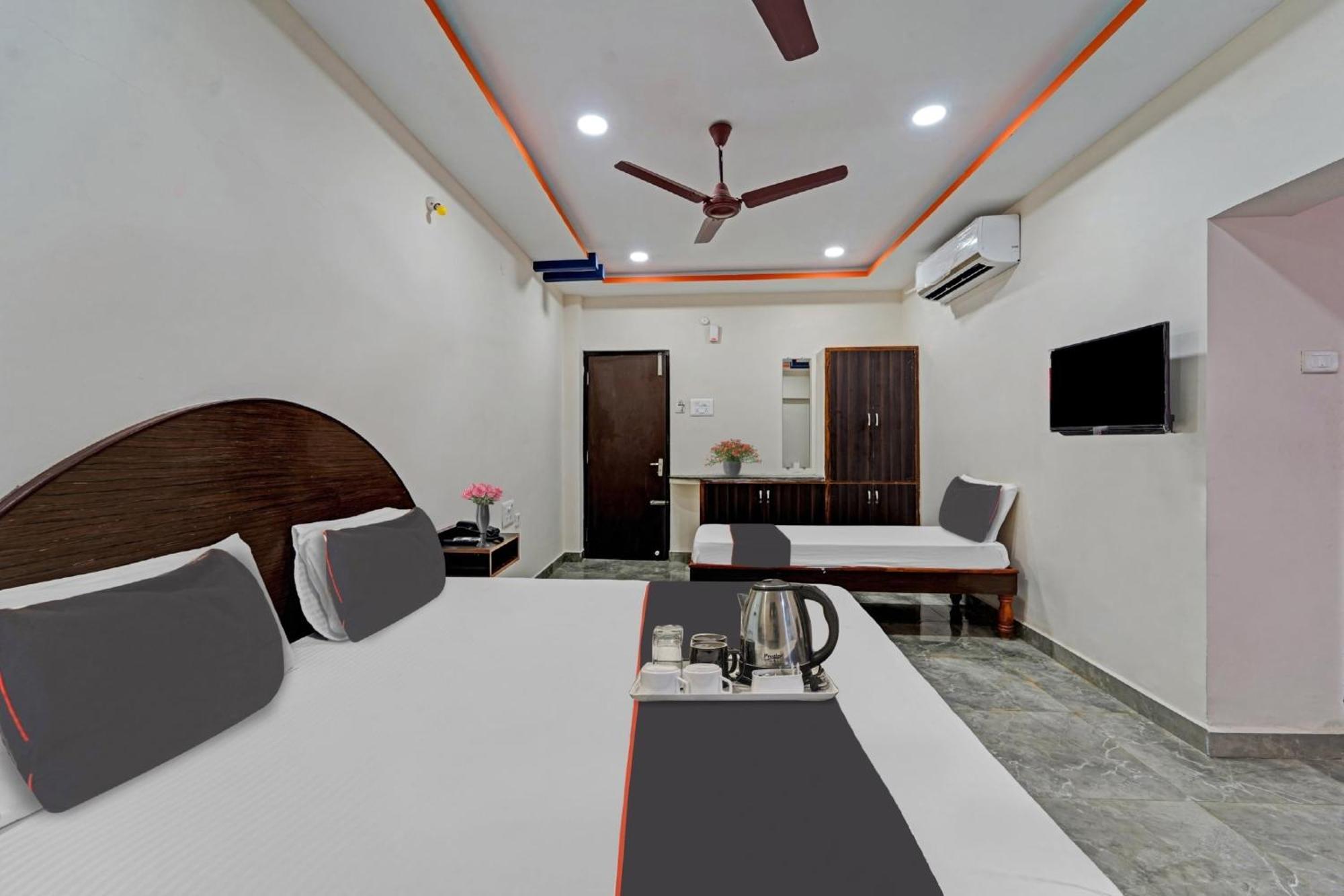 Capital O Lakshmi Residency Hotel Tirupati Exterior foto