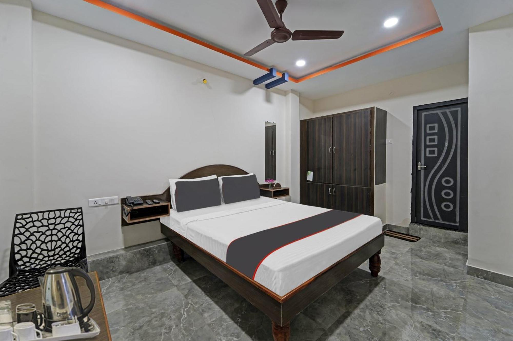 Capital O Lakshmi Residency Hotel Tirupati Exterior foto