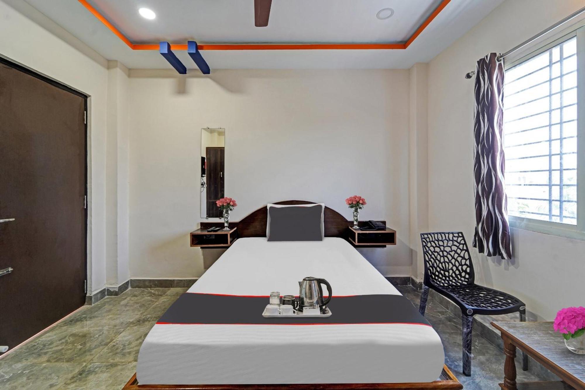 Capital O Lakshmi Residency Hotel Tirupati Exterior foto